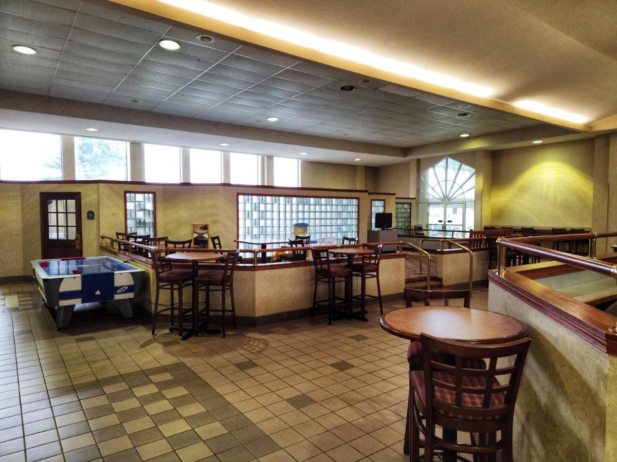 阿普尔顿学院大道拉金塔旅馆及套房酒店 外观 照片